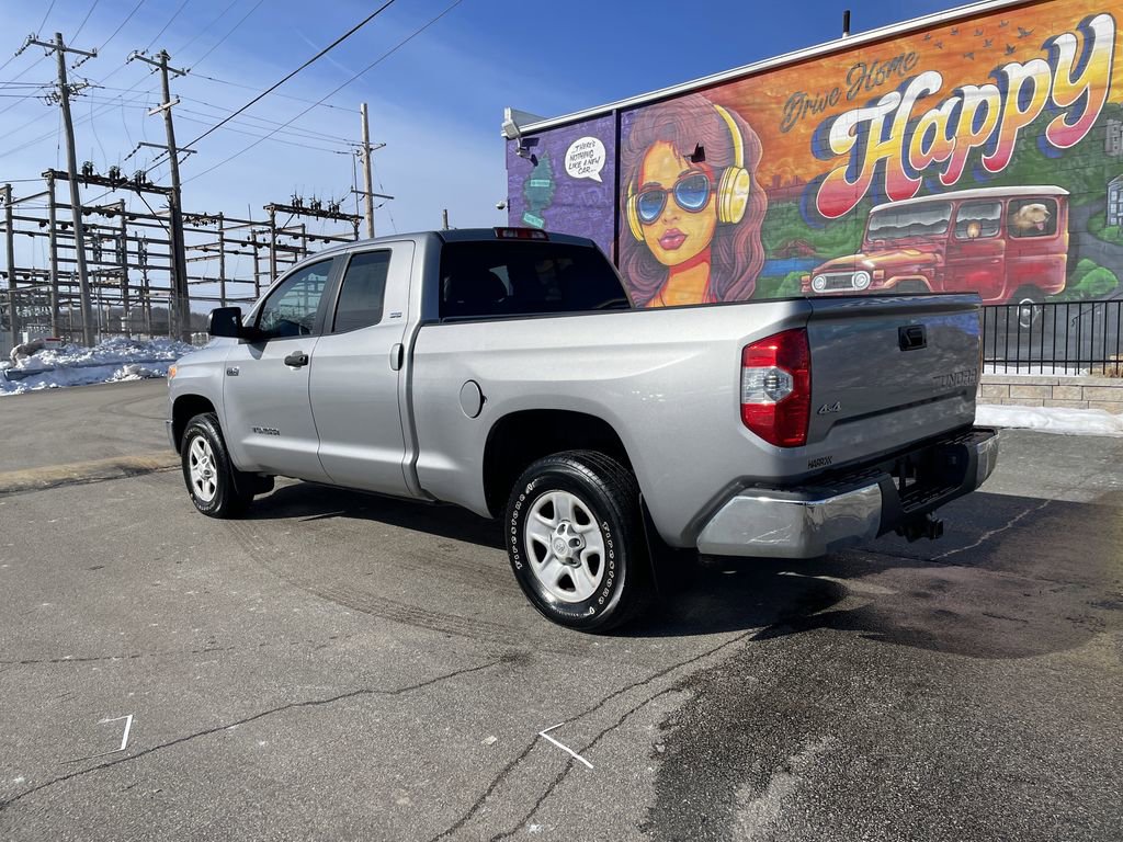 Used 2017 Toyota Tundra SR5 AWD/4WD image 3