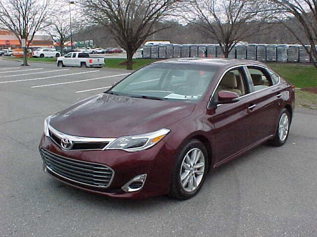 Used 2014 Toyota Avalon XLE Premium FWD image 4
