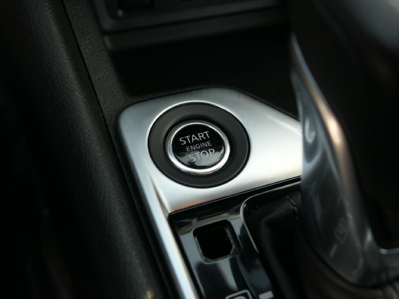 Used 2024 Nissan Sentra SV FWD image 20