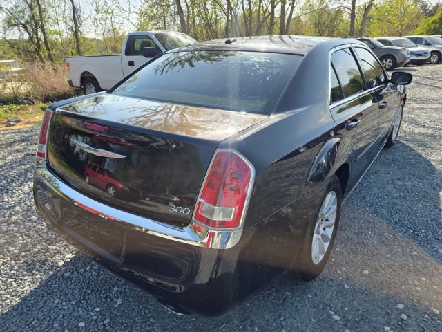 Used 2012 Chrysler 300 image 5