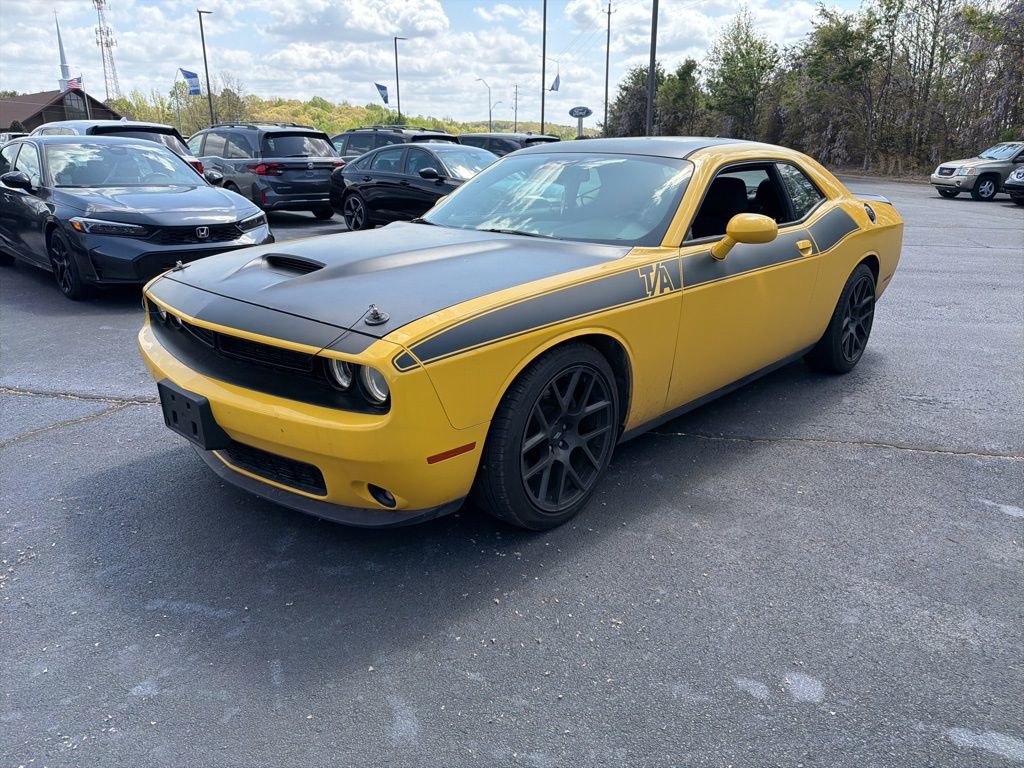 Used 2017 Dodge Challenger R/T w/ Quick Order Package 22P T/A