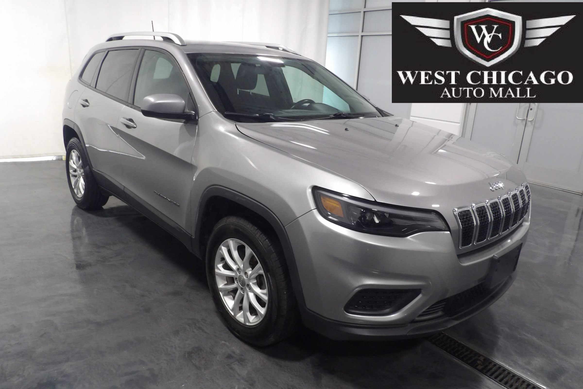 Used 2020 Jeep Cherokee Latitude w/ Cold Weather Group AWD/4WD image 1