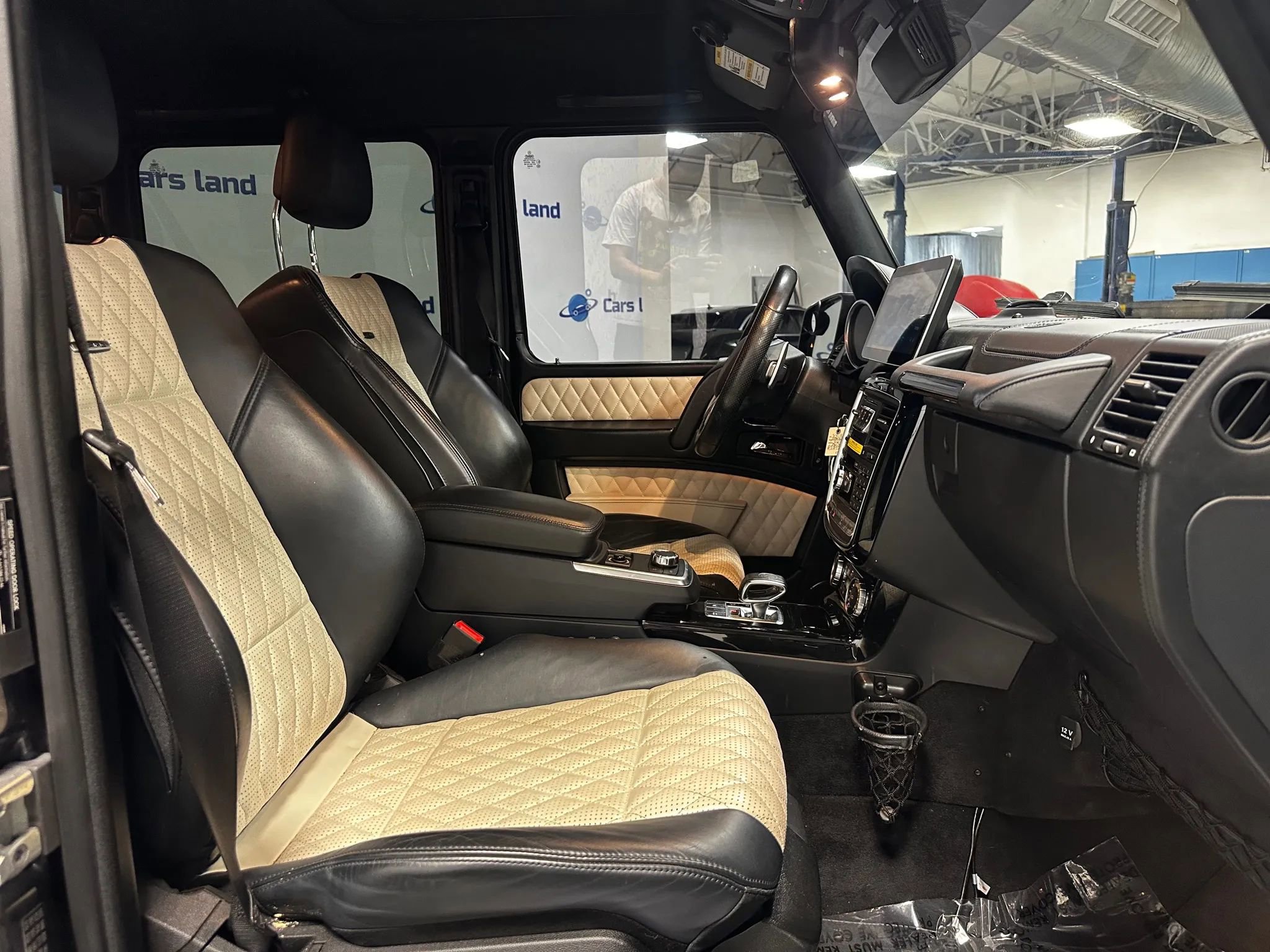 Used 2016 Mercedes-Benz G 65 AMG 4MATIC image 24