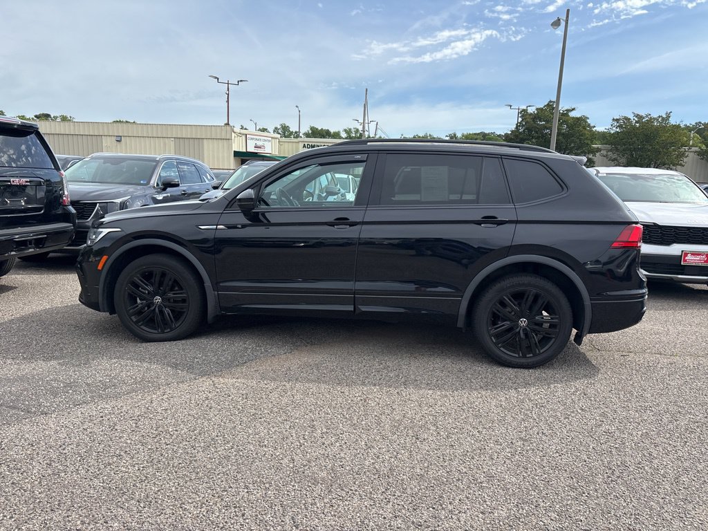 Used 2022 Volkswagen Tiguan SE R-Line AWD/4WD image 13