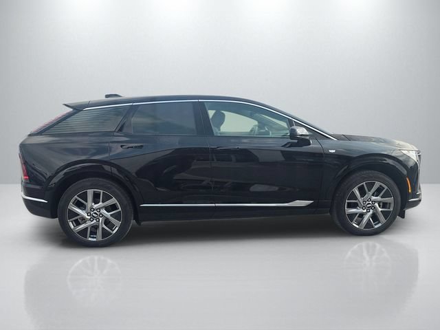 New 2026 Cadillac Optiq Luxury 1 RWD image 4