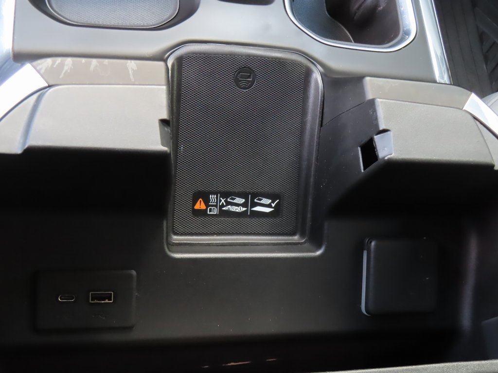 Used 2022 Chevrolet Silverado 1500 LTZ w/ LTZ Premium Package image 13