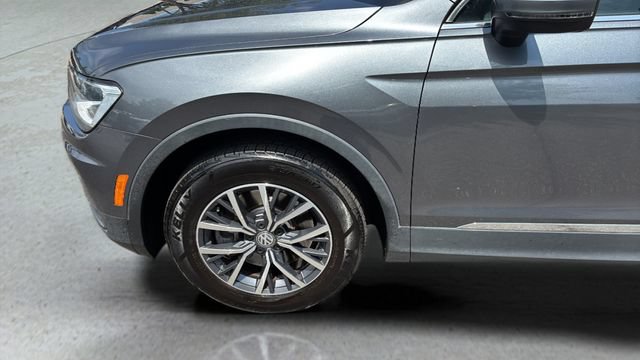 Used 2020 Volkswagen Tiguan SE w/ Panoramic Sunroof Package FWD image 34