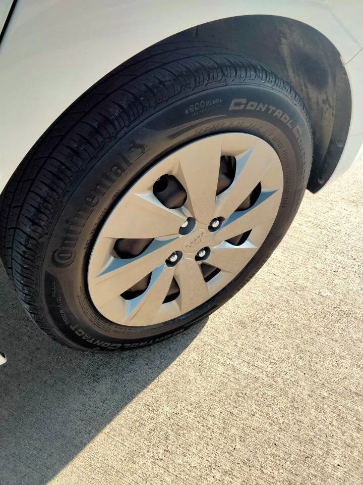 Used 2020 Kia Rio LX image 27