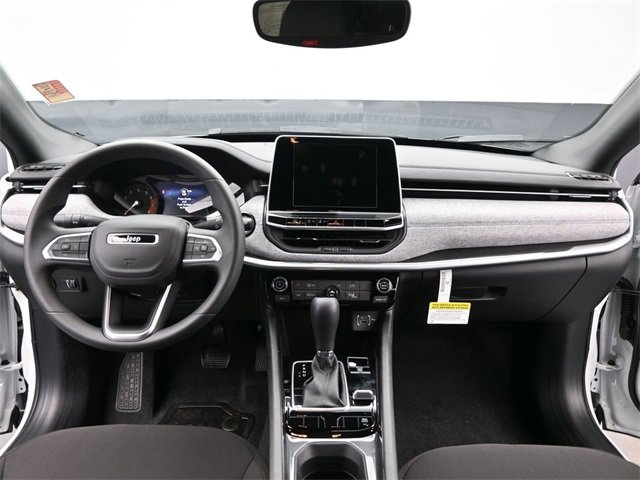 Used 2025 Jeep Compass Sport image 17