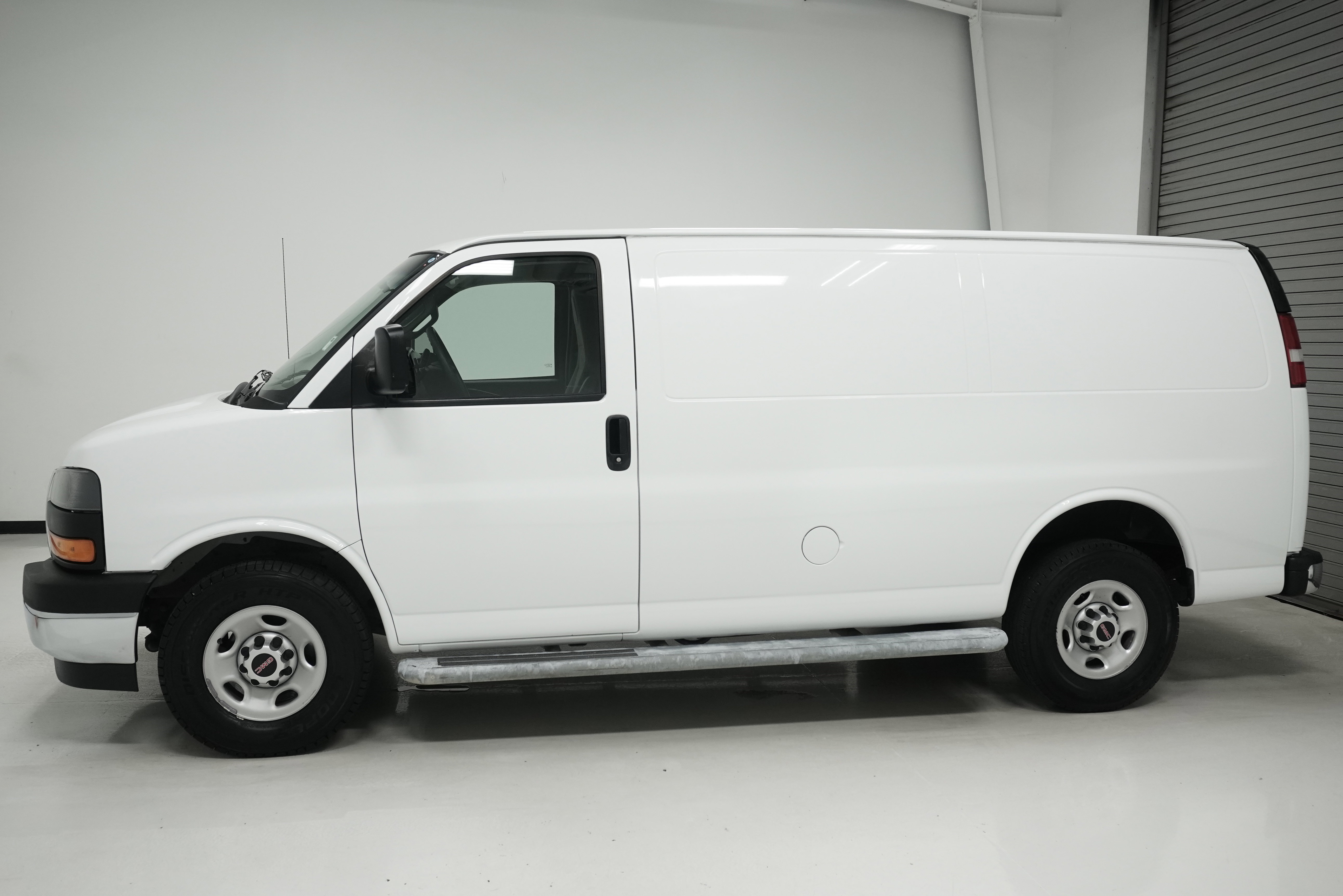 Used 2017 GMC Savana 2500 image 6