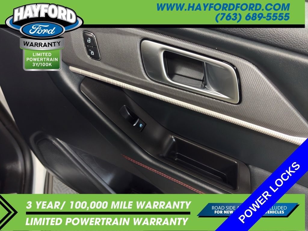 Used 2025 Ford Explorer ST-Line w/ ST-Line Street Pack AWD/4WD image 17