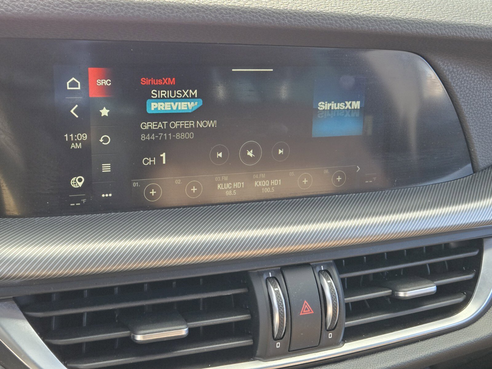 Used 2024 Alfa Romeo Stelvio Ti image 17