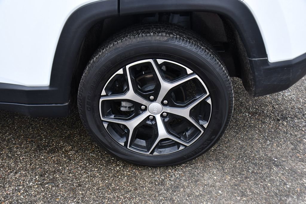 Used 2024 Jeep Compass Limited image 20