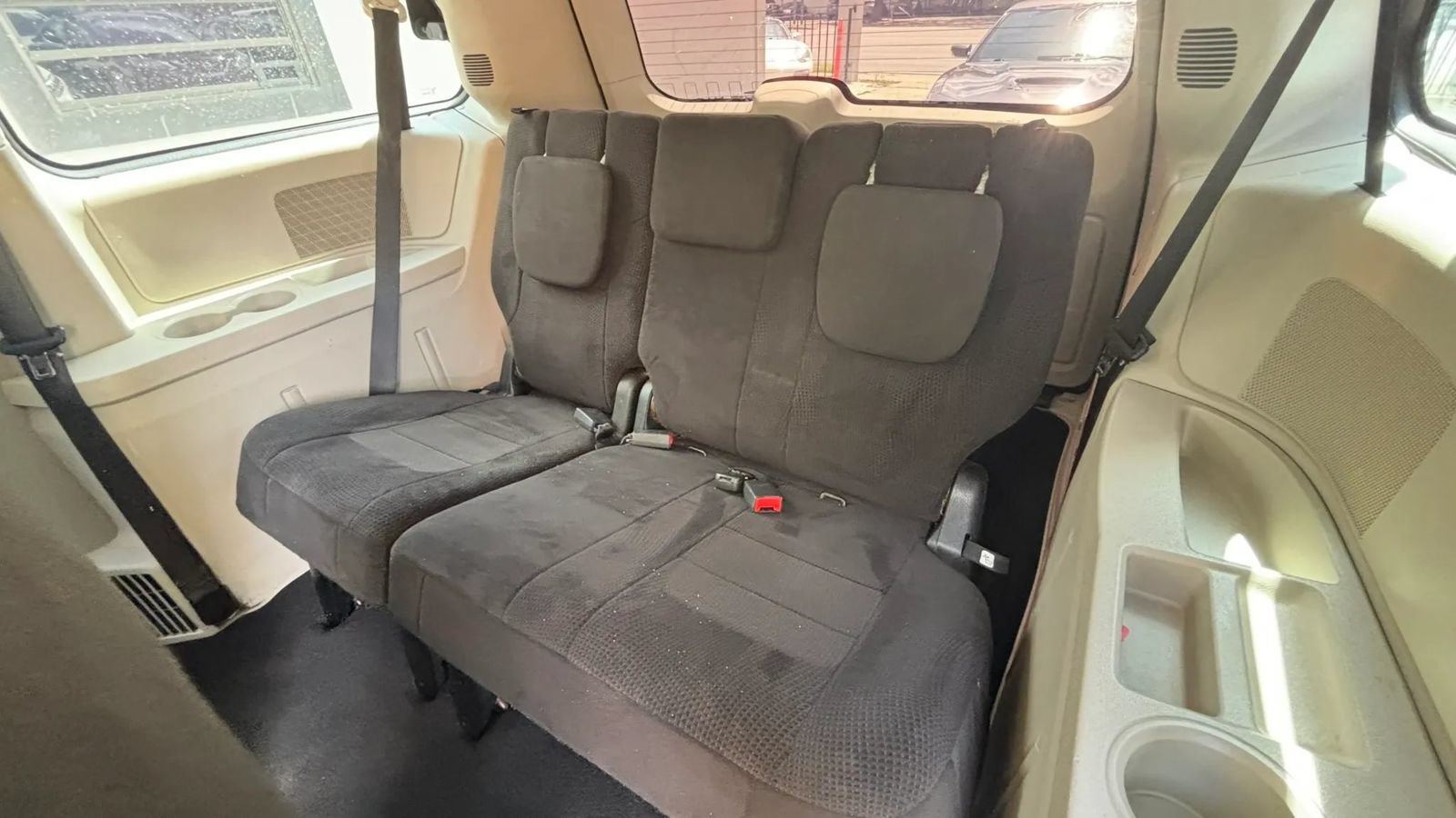 Used 2013 Dodge Grand Caravan SXT FWD image 11