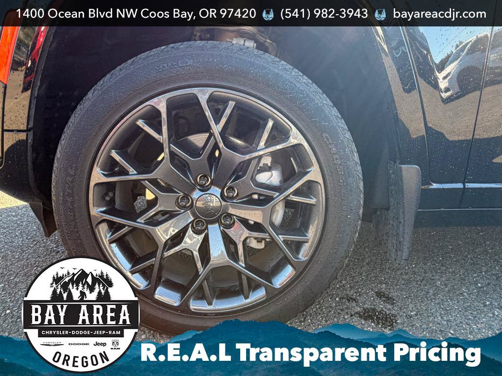 Used 2024 Jeep Grand Cherokee L Summit AWD/4WD image 33