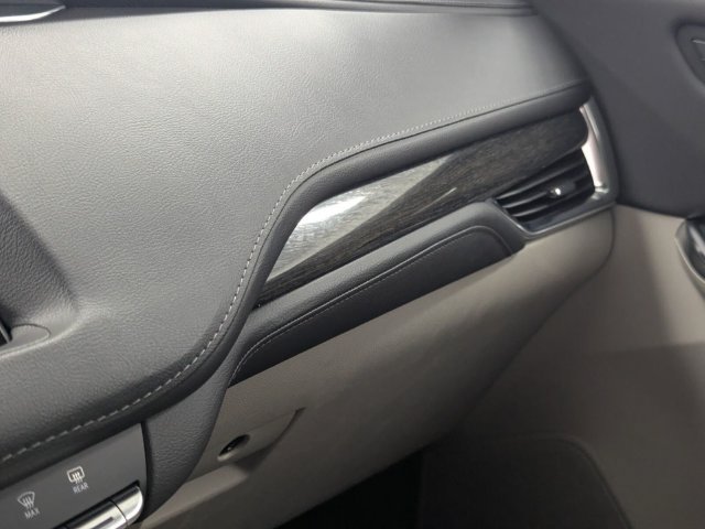 Used 2023 Cadillac XT4 Premium Luxury FWD image 27