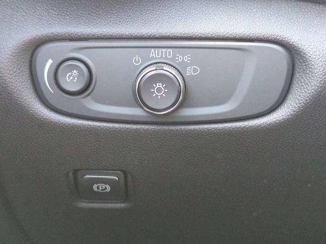 Used 2019 Chevrolet Blazer LT image 16