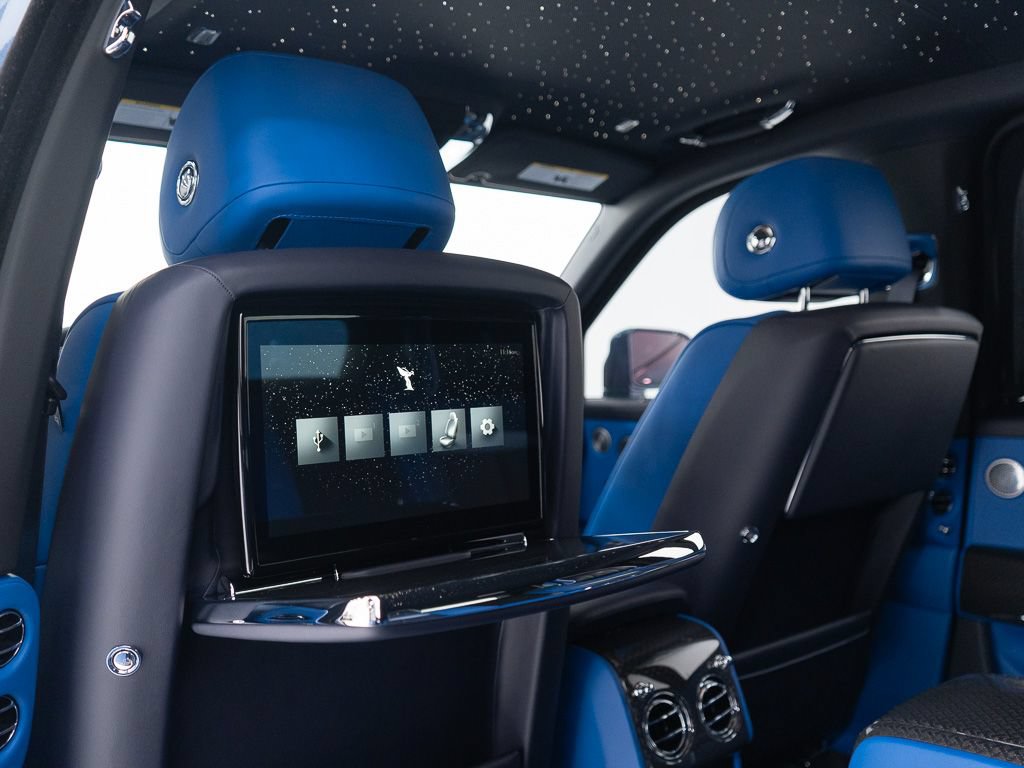 Certified 2025 Rolls-Royce Cullinan Black Badge AWD/4WD image 25