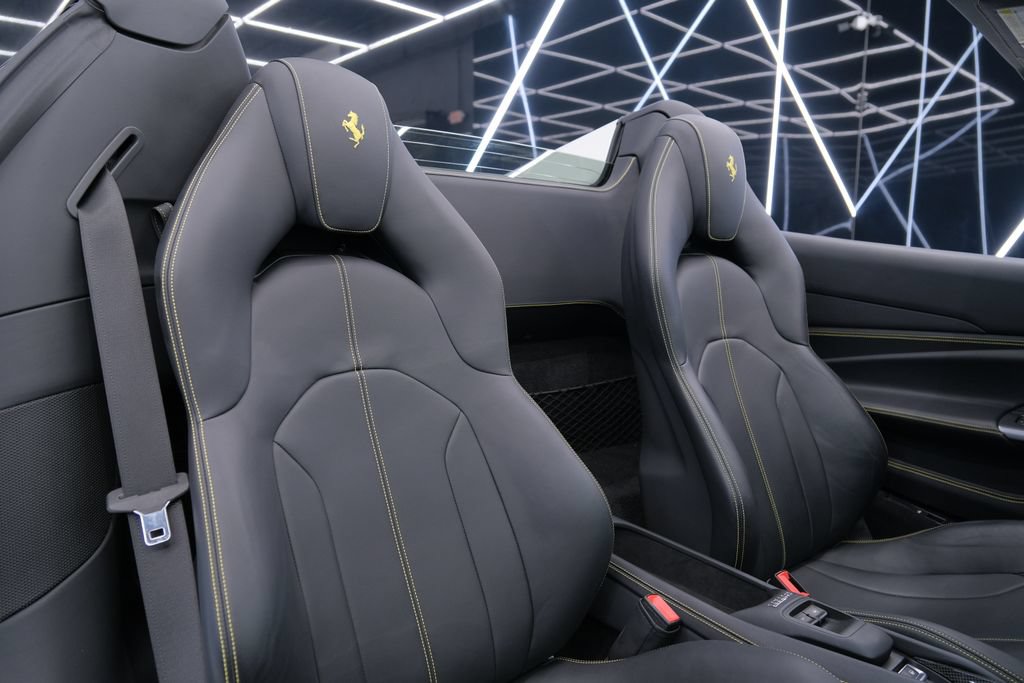 Used 2022 Ferrari F8 Tributo RWD image 19