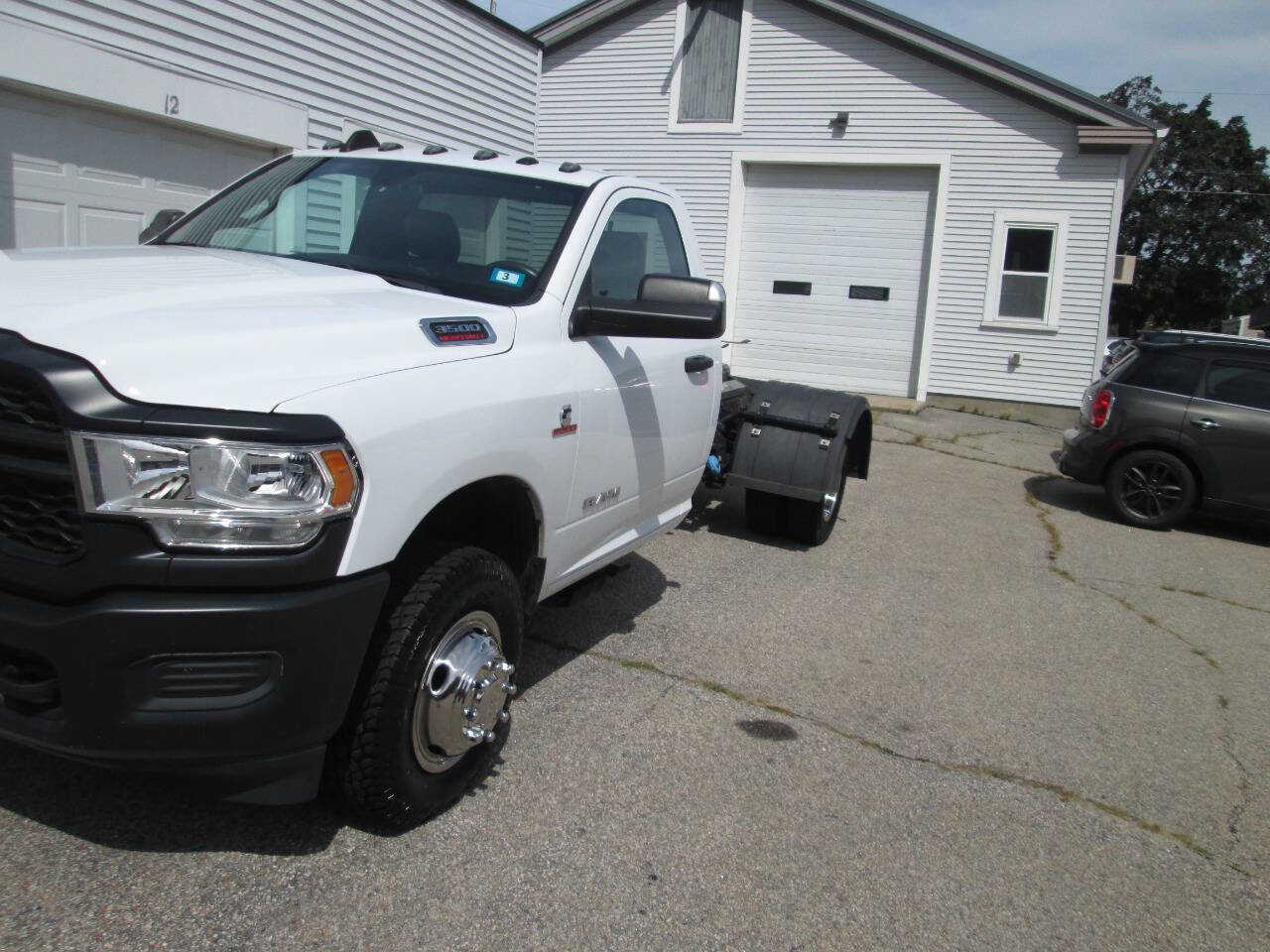 Used 2022 RAM 3500 Tradesman image 5