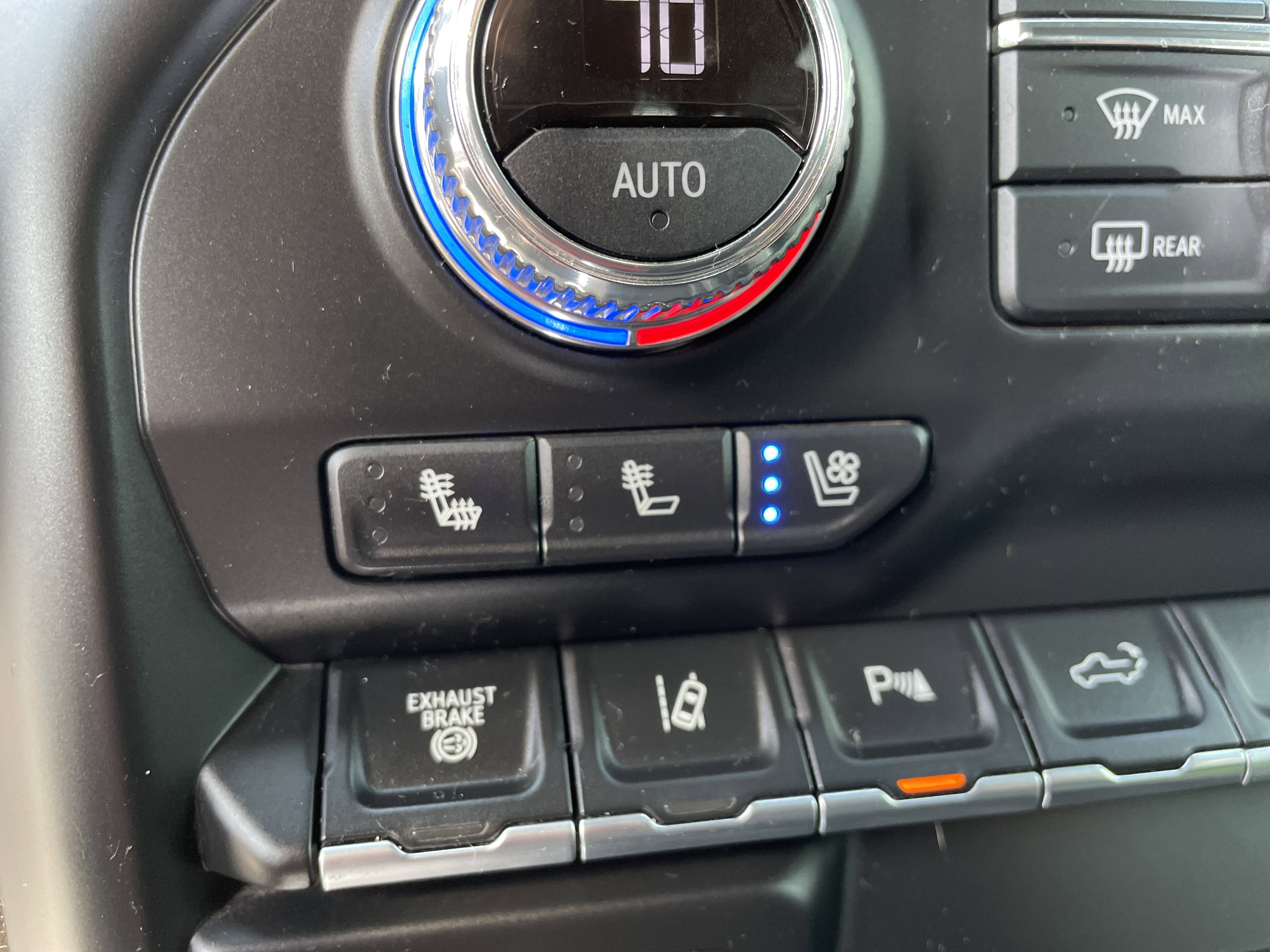 Used 2021 GMC Sierra 2500 Denali w/ Denali Ultimate Package image 32