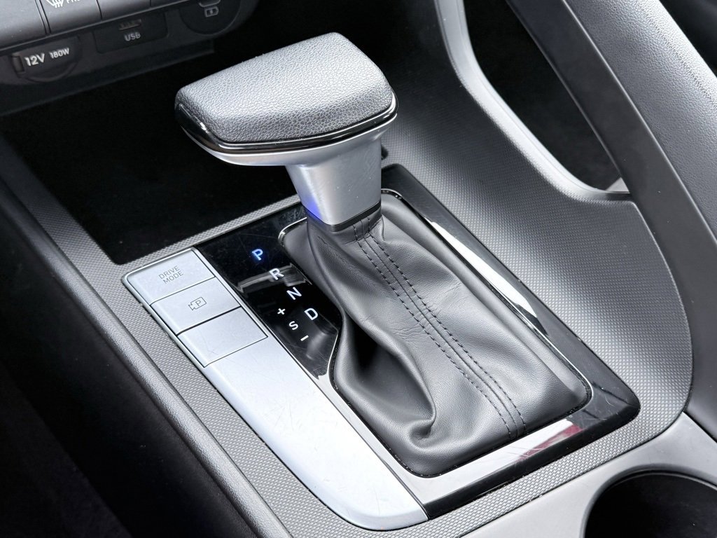 Certified 2024 Hyundai Elantra SEL image 18