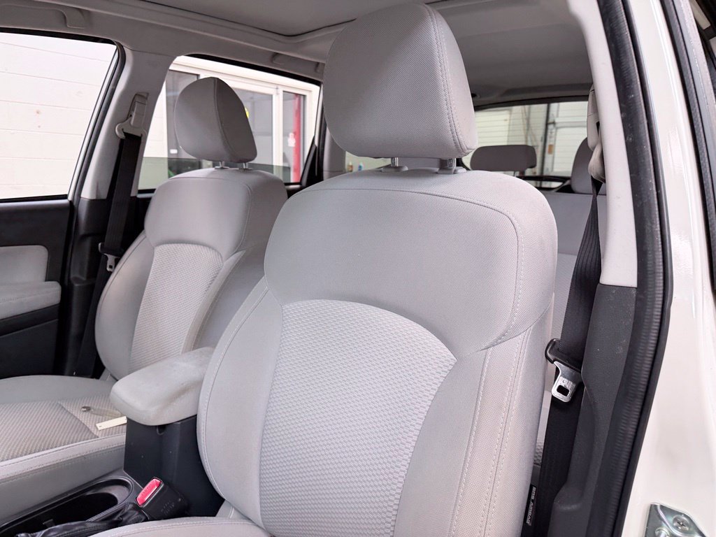 Used 2015 Subaru Forester 2.5i Premium w/ All-Weather Package AWD/4WD image 15