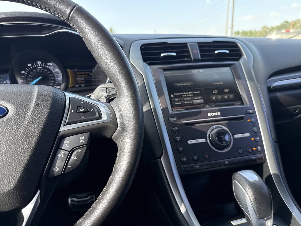 Used 2016 Ford Fusion Titanium FWD image 19