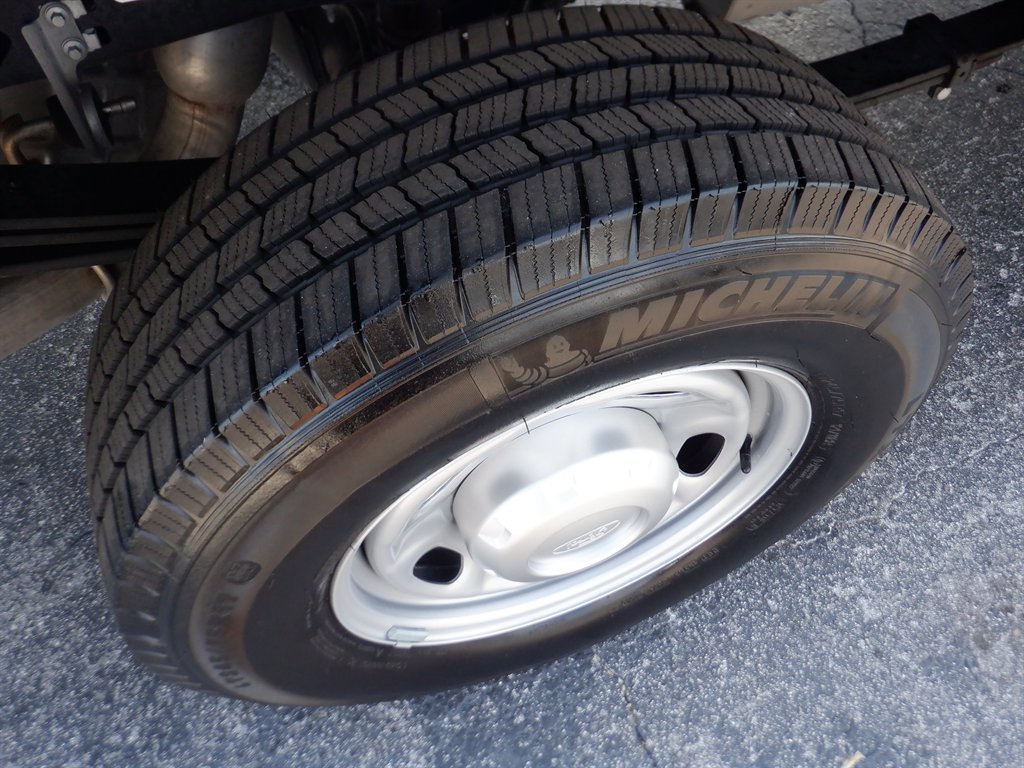 Used 2024 Ford F250 XL image 8