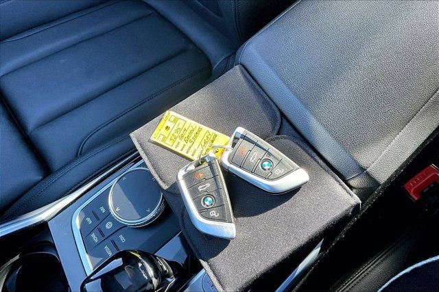 Used 2019 BMW 330i xDrive Sedan w/ Convenience Package image 35