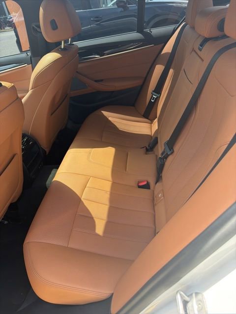 Used 2021 BMW 530i xDrive w/ Premium Package AWD/4WD image 9