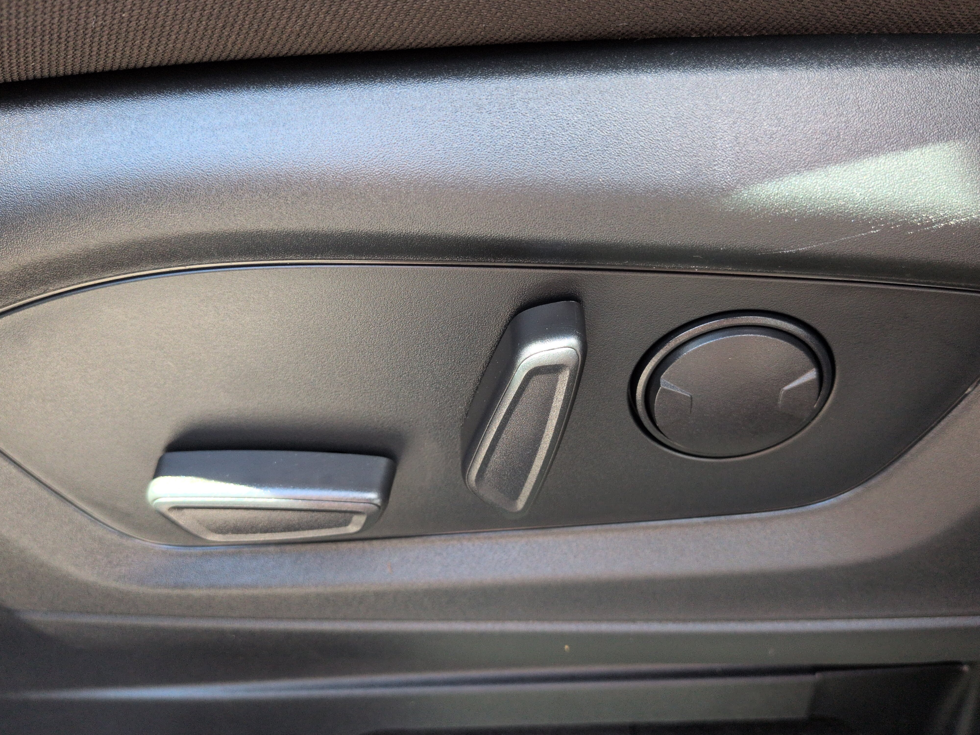 Certified 2022 Ford Explorer XLT RWD image 29