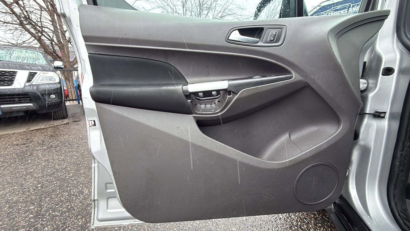 Used 2019 Ford Transit Connect XLT image 13