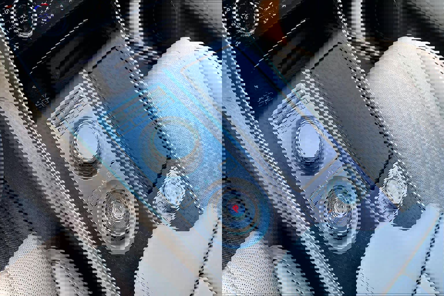 Used 2023 Genesis GV80 3.5T w/ Prestige Package image 16