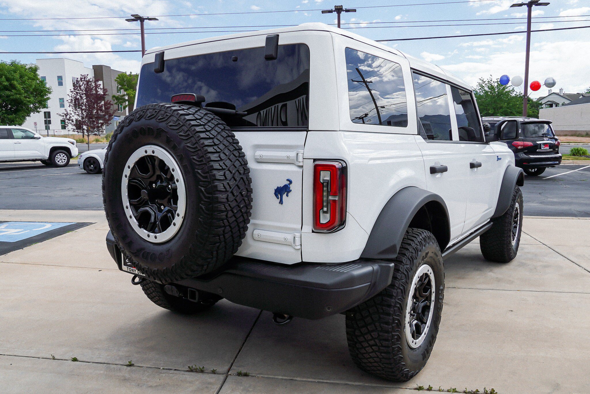 Used 2024 Ford Bronco Badlands AWD/4WD image 8