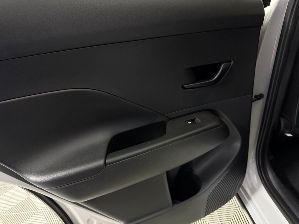 Used 2024 Hyundai Kona SEL image 27