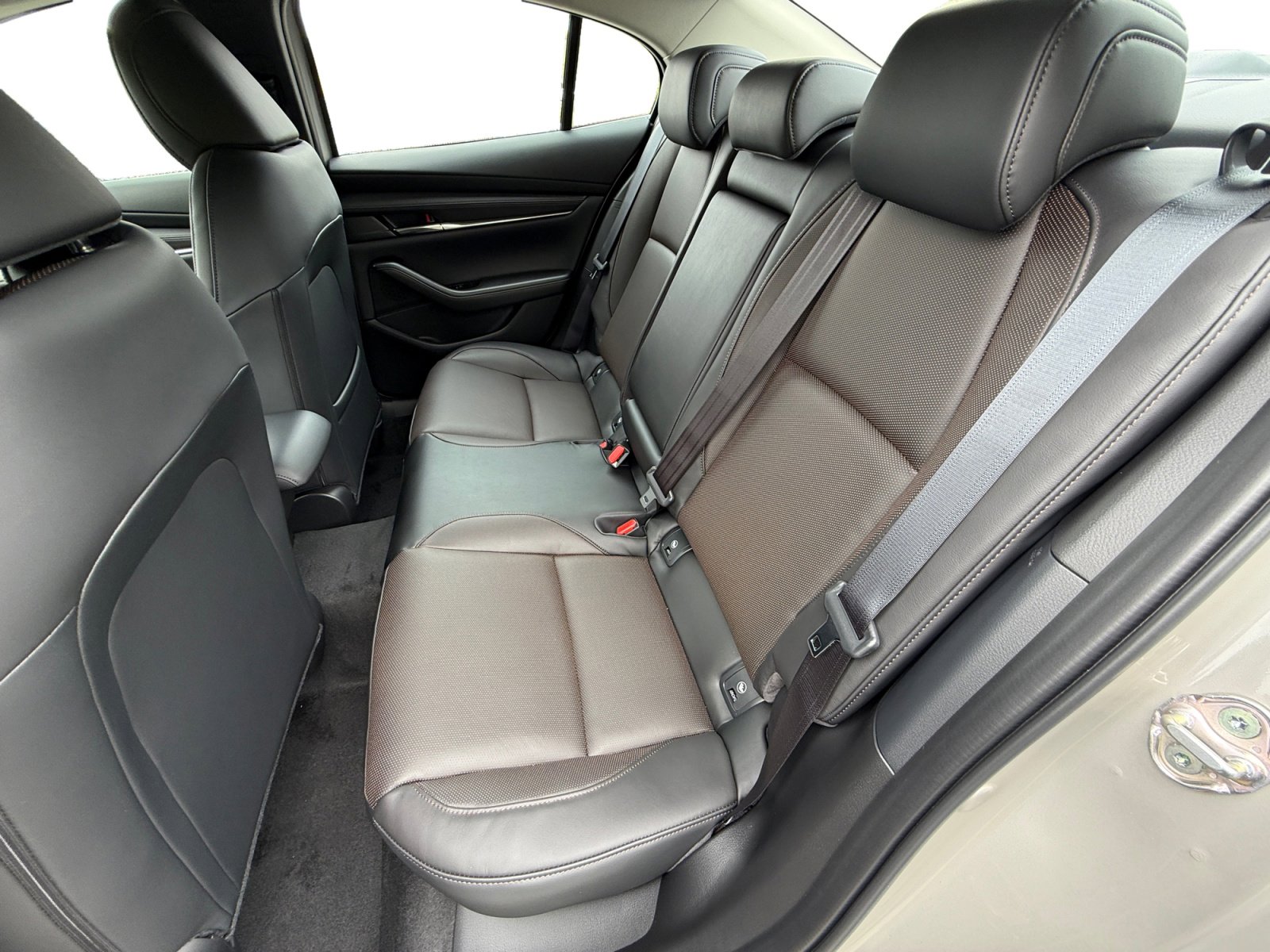 New 2026 MAZDA MAZDA3 2.5 Turbo Sedan w/Premium Plus image 16