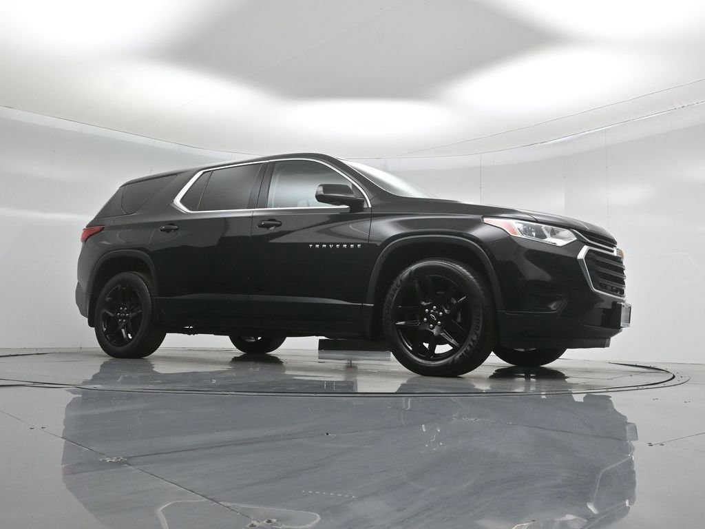 Used 2020 Chevrolet Traverse LS FWD image 4