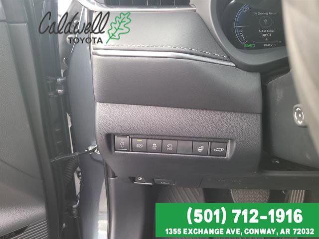 Used 2024 Toyota Venza Limited image 17