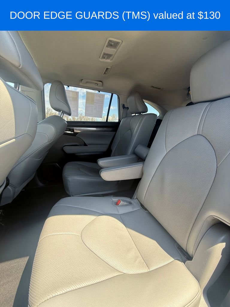 Used 2023 Toyota Highlander Limited AWD/4WD image 9