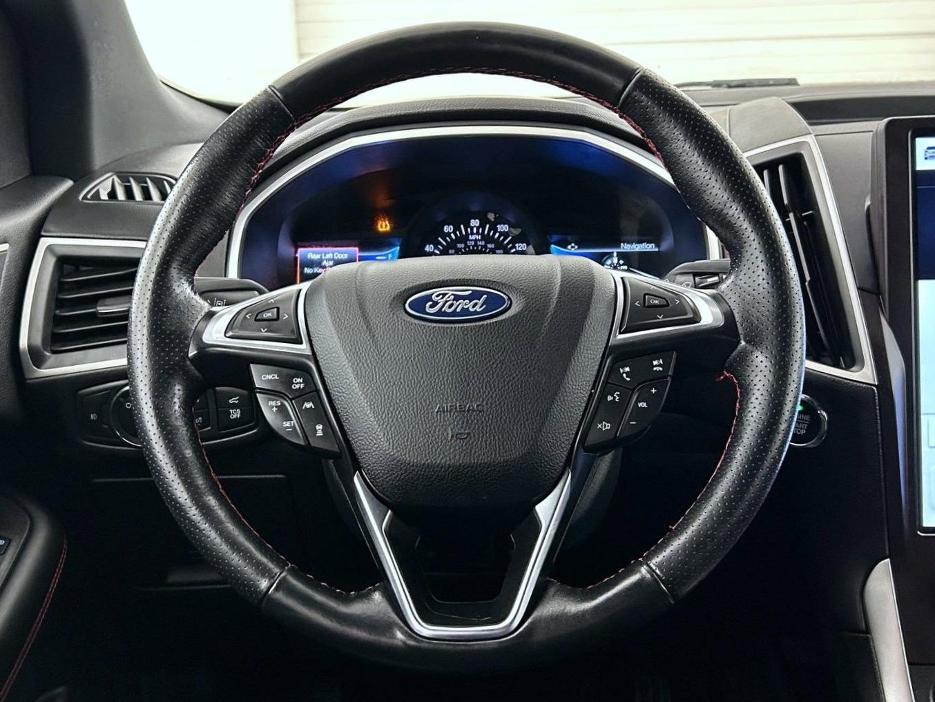Used 2021 Ford Edge ST-Line image 11