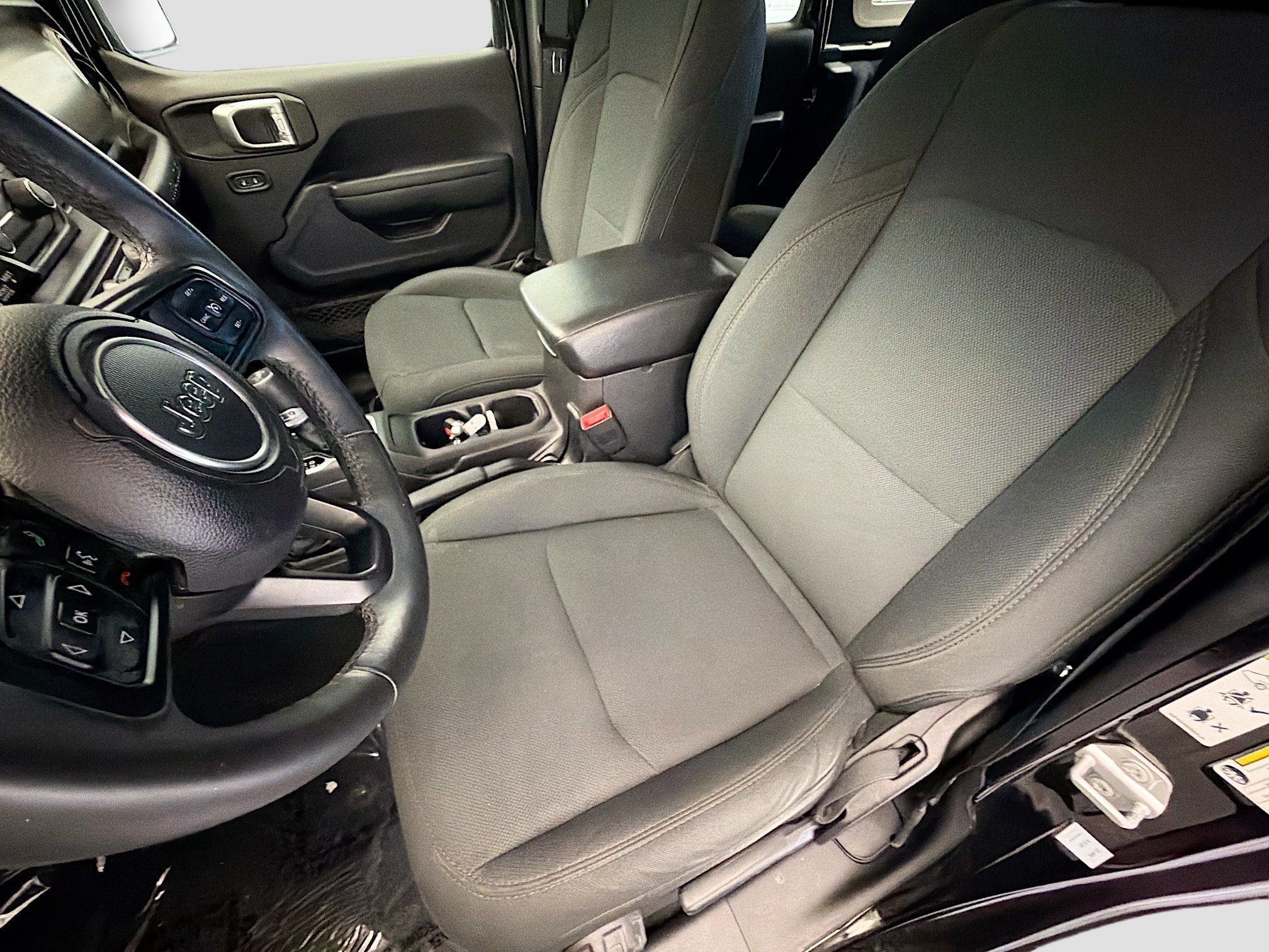 Used 2018 Jeep Wrangler Unlimited Sport S AWD/4WD image 11
