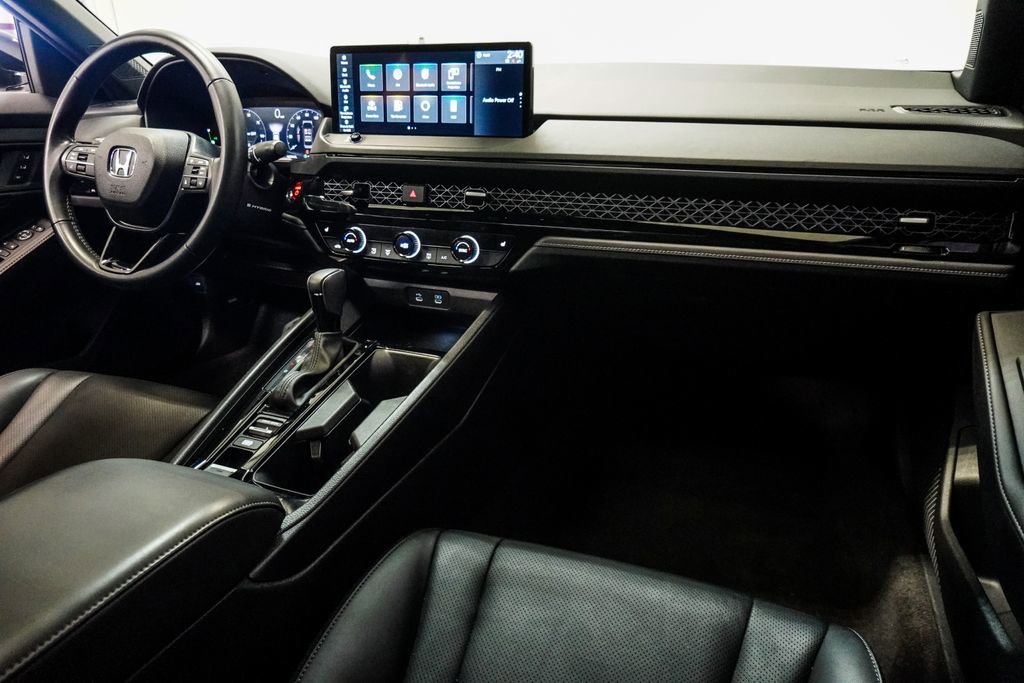 Used 2024 Honda Accord Sport image 11