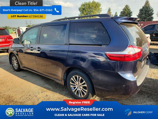 Used 2019 Toyota Sienna XLE FWD image 3