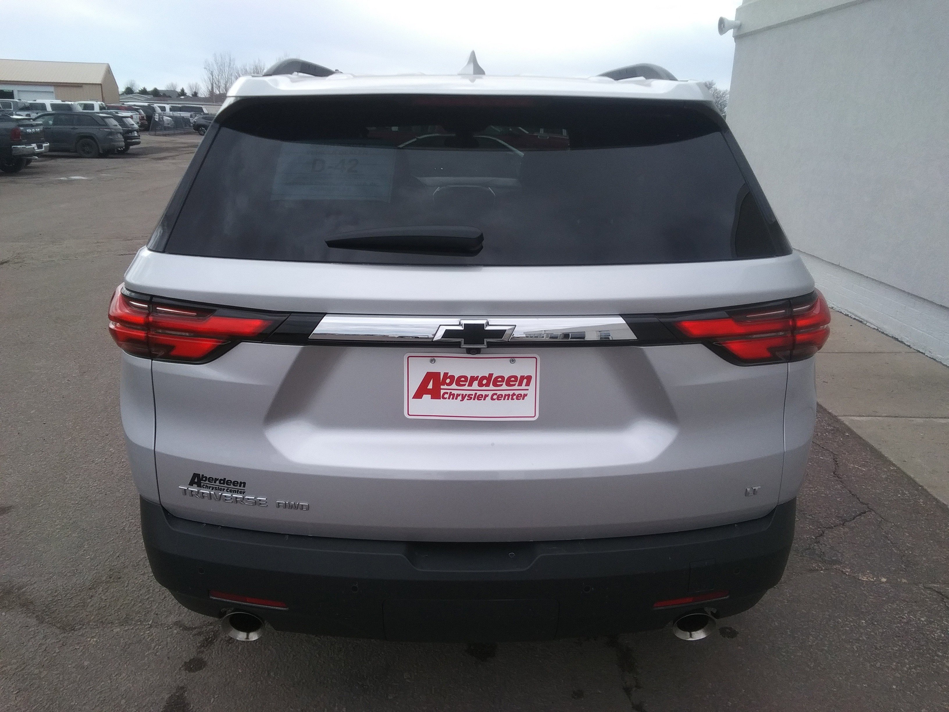 Used 2022 Chevrolet Traverse LT image 6