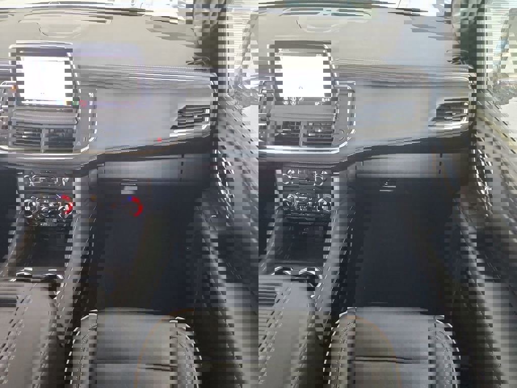 Used 2021 GMC Yukon XL SLT w/ SLT Premium Package image 29