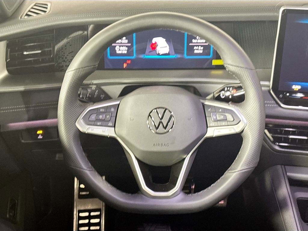 New 2025 Volkswagen Tiguan SE R-Line image 13