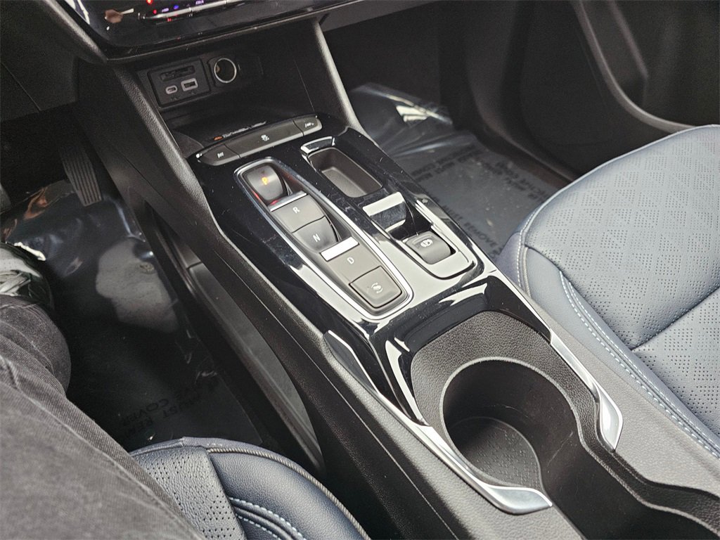 Used 2022 Chevrolet Bolt EUV LT w/ Convenience Package image 28