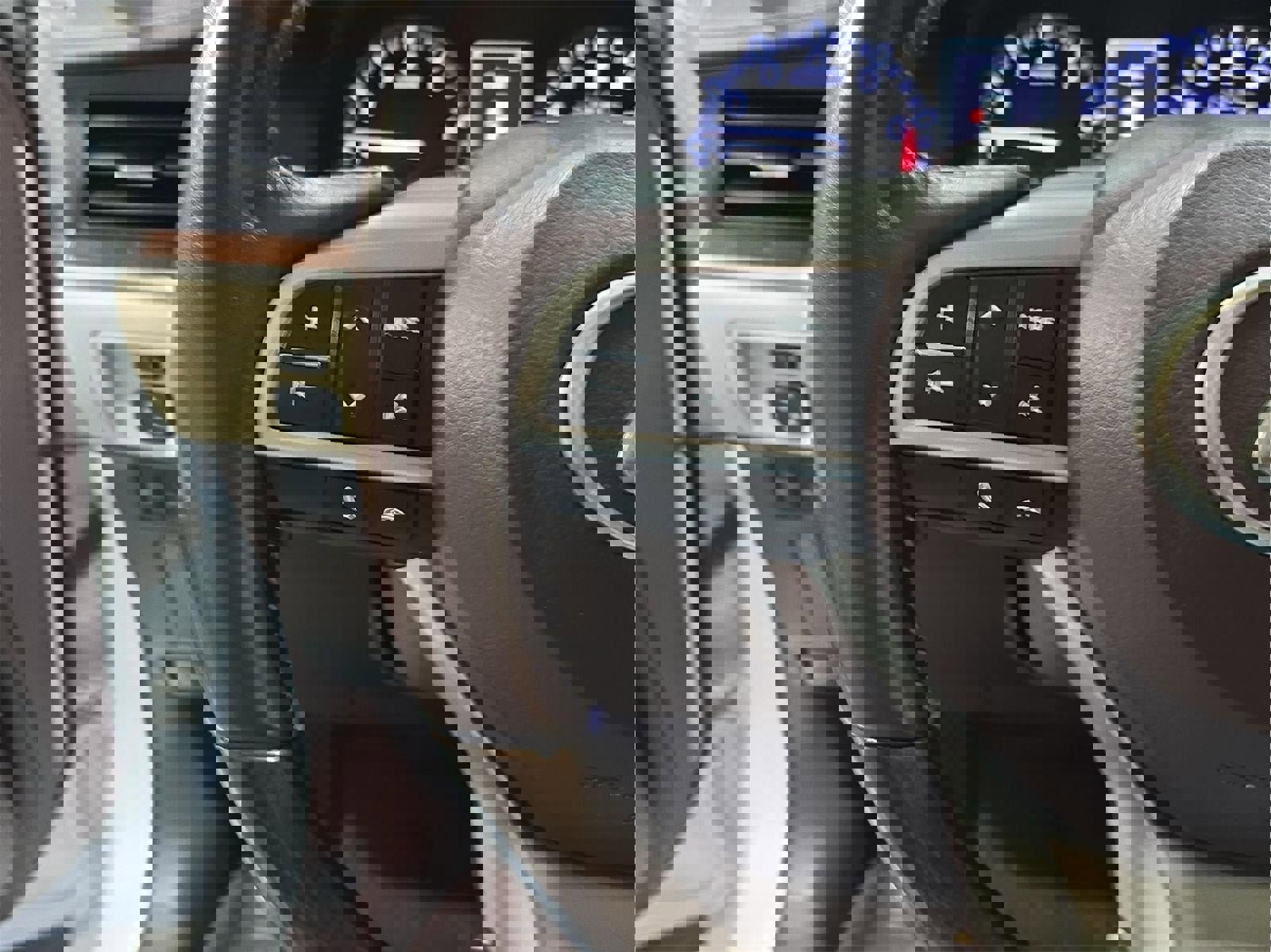 Used 2016 Lexus ES 350 w/ Luxury Package w/Wood Trim image 13