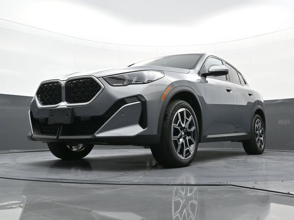 Used 2025 BMW X2 xDrive28i w/ Premium Package image 24
